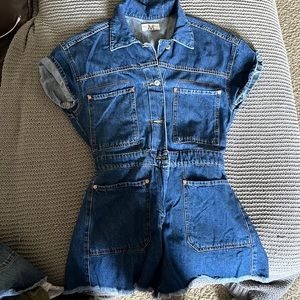Super cute denim romper from Free People!  Worn 1 time!